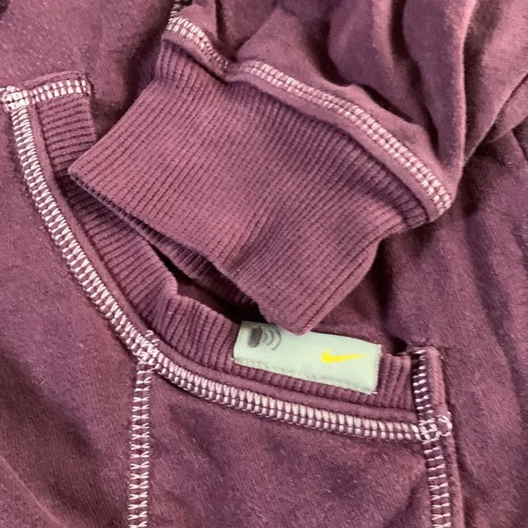 Nike purple, long sleeve, hooded sweatshirt. Zip up. Front pockets. Size large - Picture 4 of 9